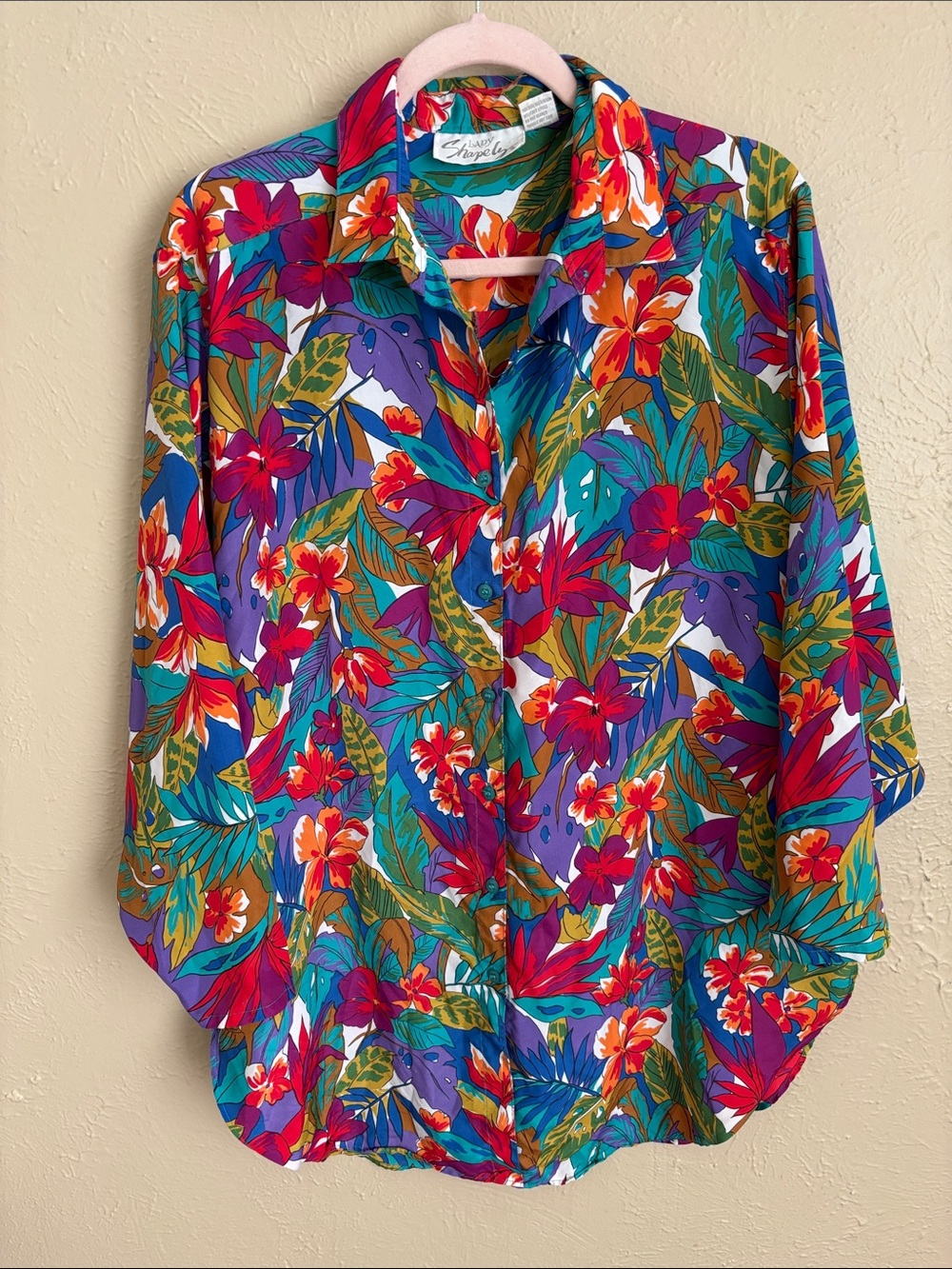 80’s VINTAGE Tropical Floral Vibrant multi-color Lady Shapely Women’s blouse